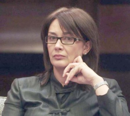 Băsescu o trimite pe Lulache de la Nuclearelectrica la grădiniţă!